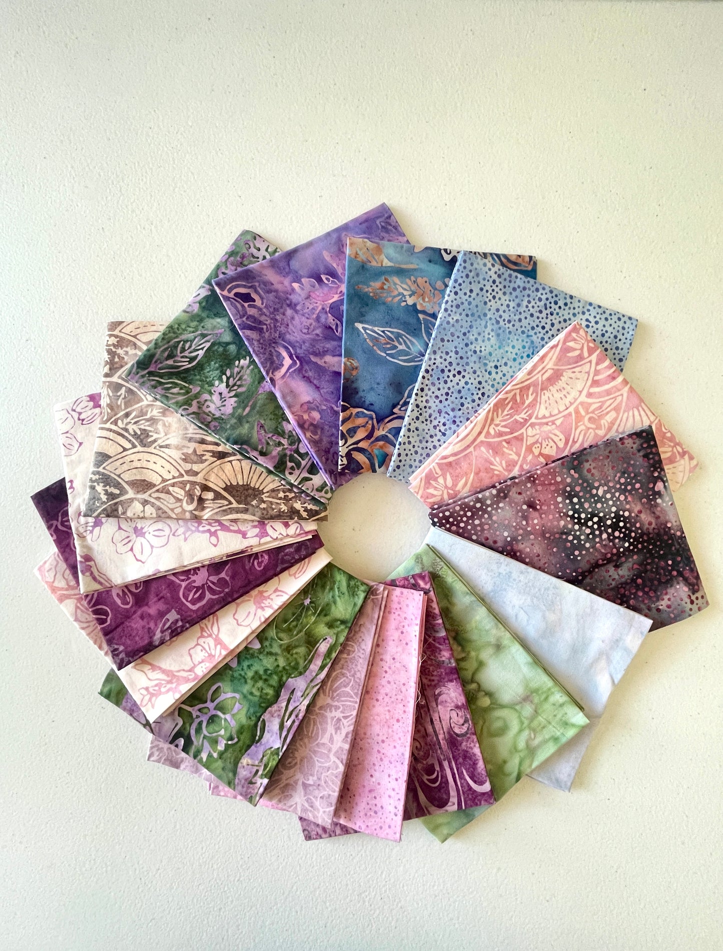 15 Fat Quarters Summer Zen Morado