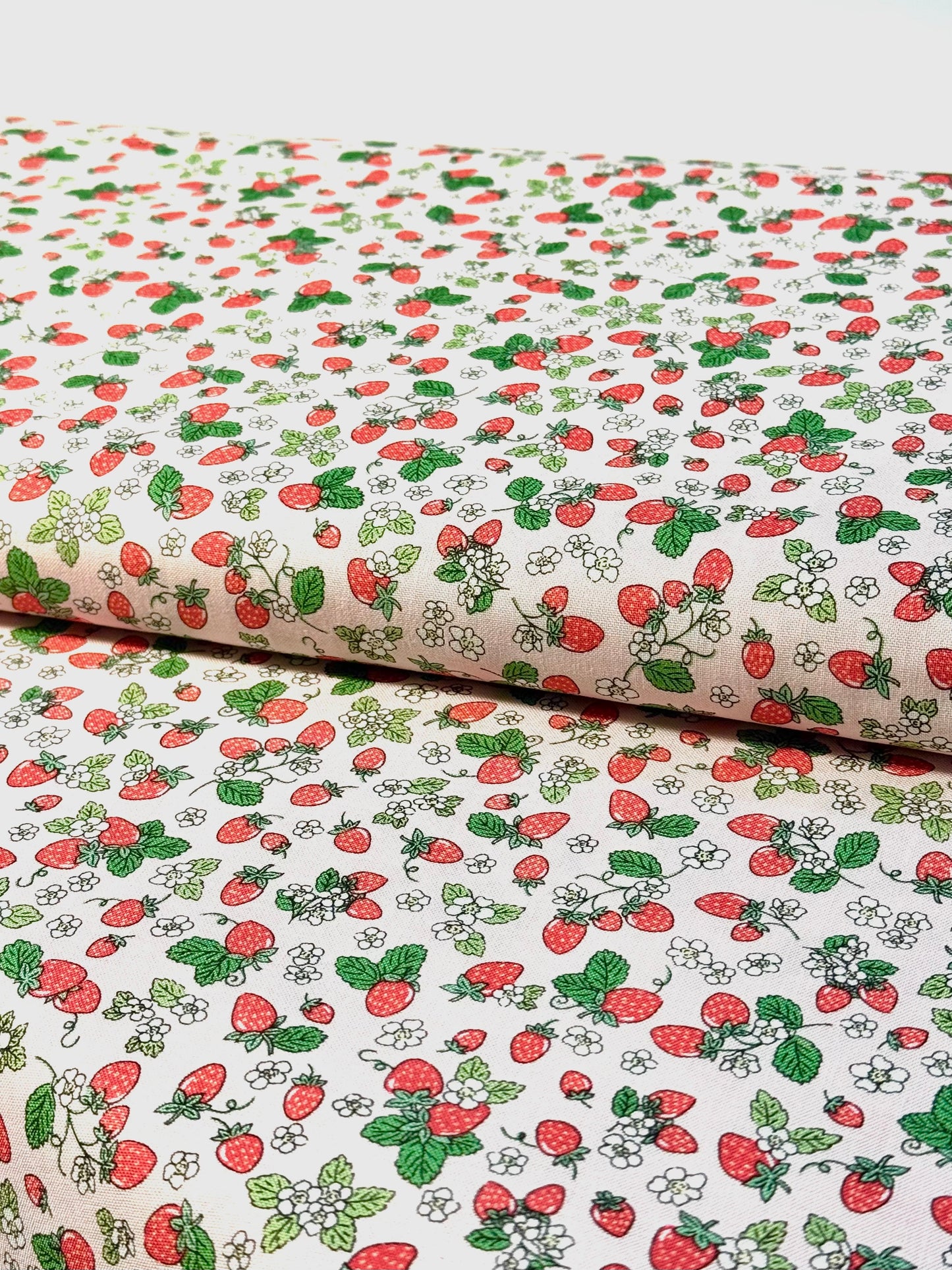 Tela de Algodón Strawberry Fizz Rosa