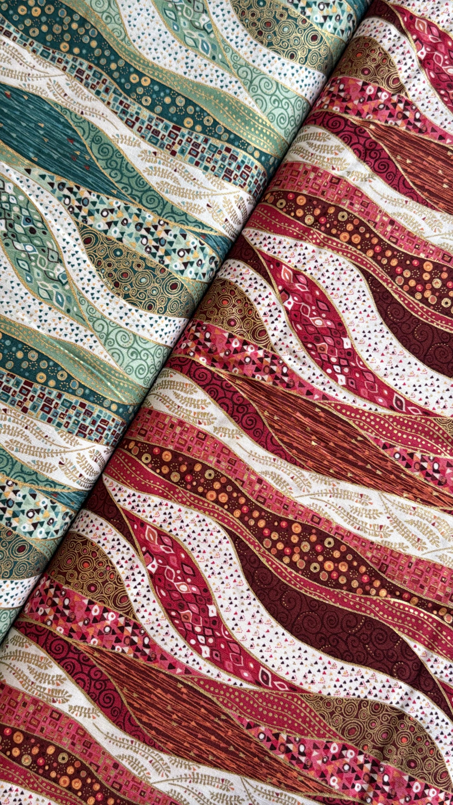 Tela de Algodón Golden Waves Rojo