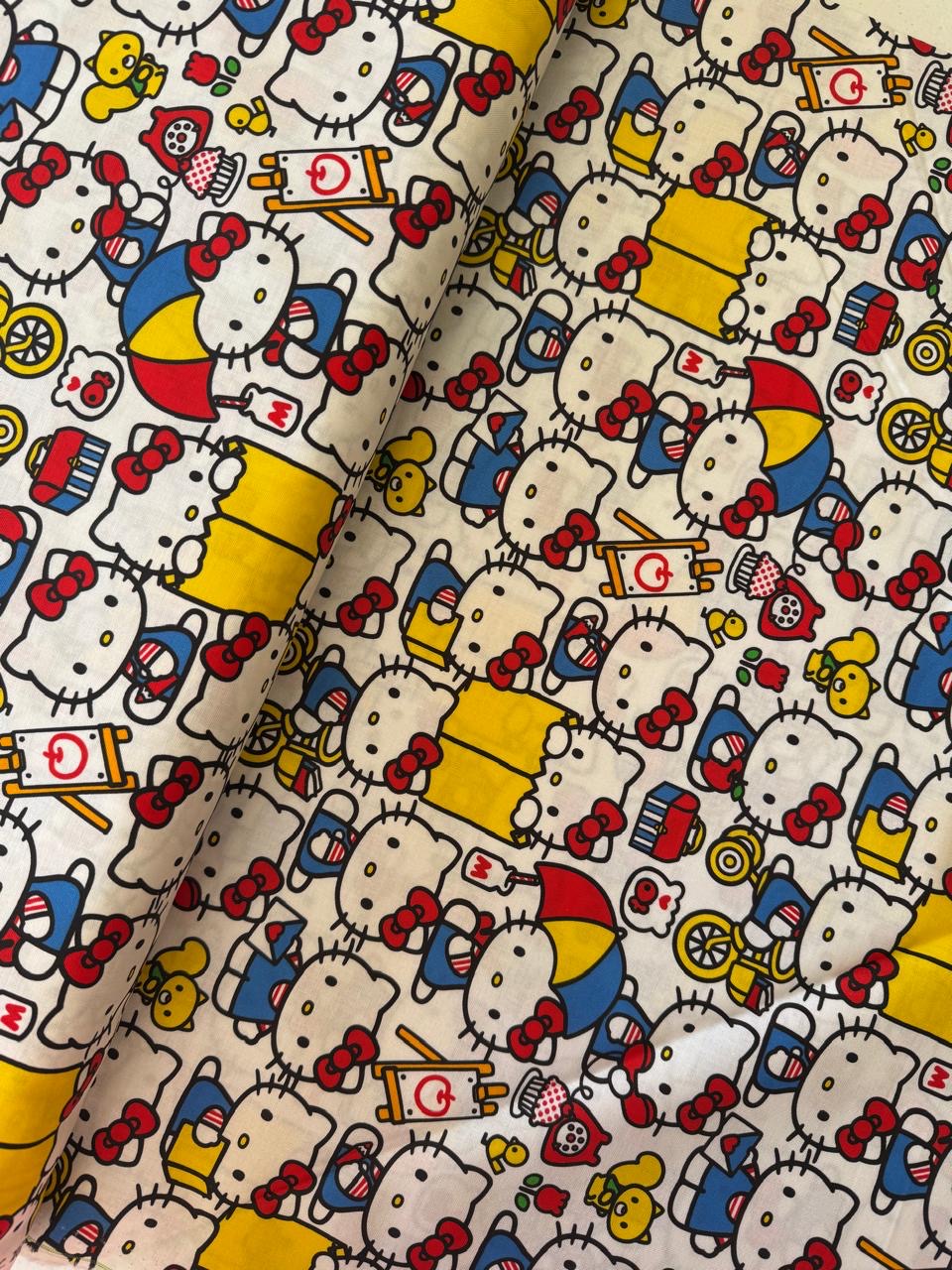Tela de Algodón Hello Kitty Back to School