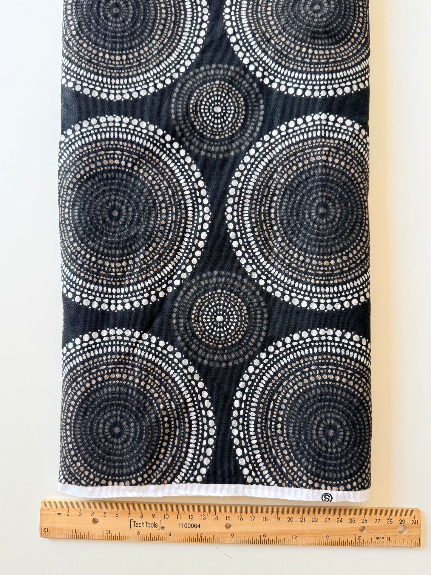 Loneta de Algodón Mandalas Negra