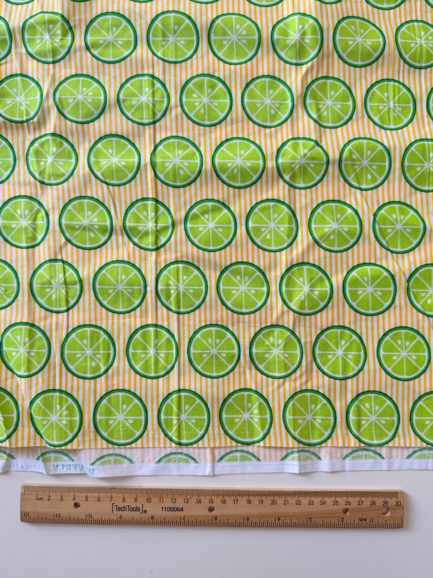 Tela de Algodón Limones verdes en Rayas Amarillas